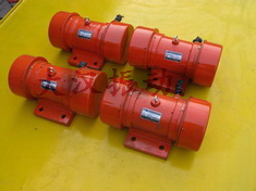 YZS振動(dòng)電機(jī):激振能力強(qiáng)，拆卸方便。